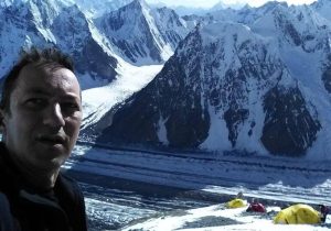 Read more about the article Alpinistul Horia Colibăşanu se pregăteşte să cucerească Gasherbrum II, din Karakorum, Pakistan