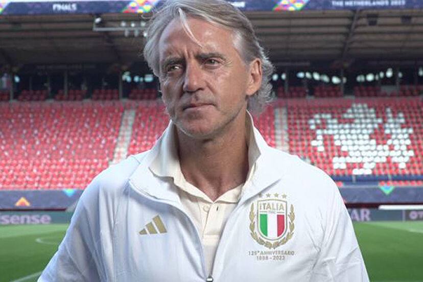 You are currently viewing Roberto Mancini şi-a dat demisia din funcţia de selecţioner al Italiei