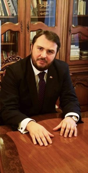 Read more about the article Să schimbăm chipul comunităților noastre locale și să le reacordăm pe piatra cea tare a Evangheliei! – Pr. Dr. Ionuț Ghibanu, Vicar eparhial