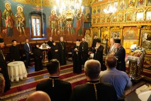Read more about the article ÎNALȚI IERARHI ORTODOCȘI DIN STRĂINĂTATE AU VIZITAT MÂNĂSTIRI DIN ARHIEPISCOPIA TÂRGOVIȘTEI