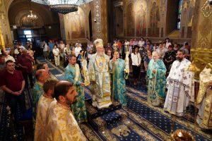 Read more about the article ADEVĂRATA BOGĂȚIE CONSTĂ ÎN SLUJIREA APROAPELUI