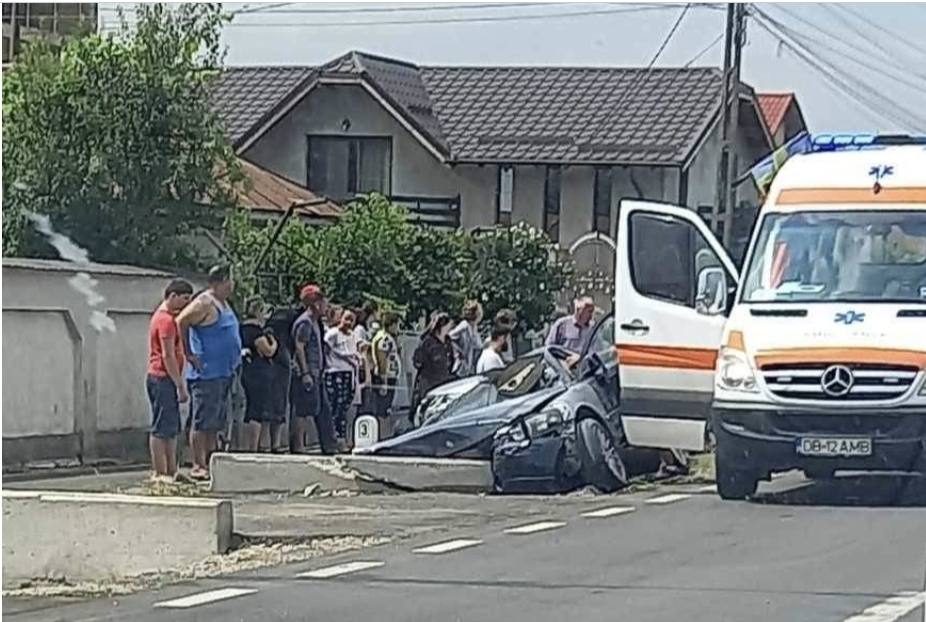 You are currently viewing COMIȘANI: Accident rutier pe DJ 711! Șoferița a ajuns la spital!