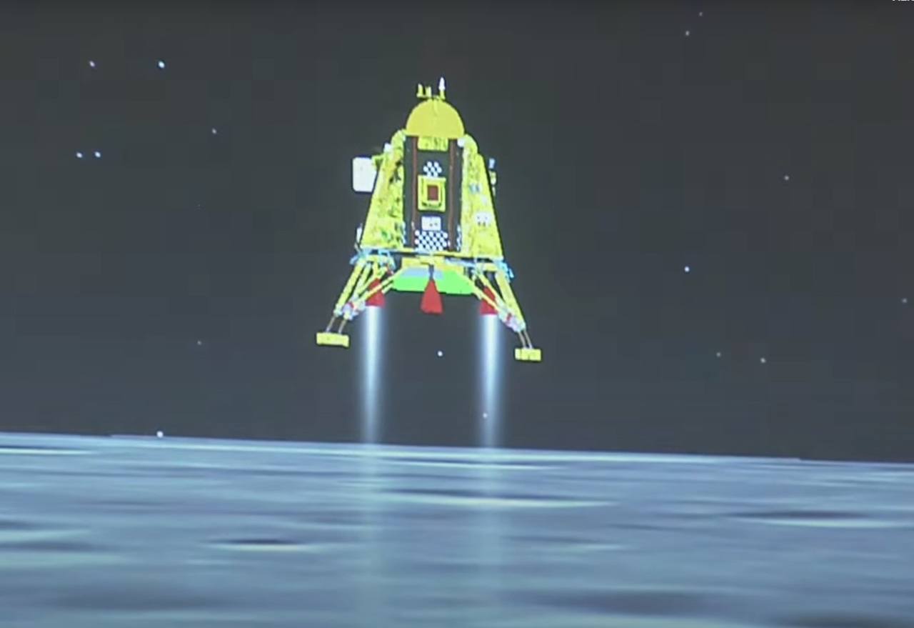 You are currently viewing Sonda spațială indiană a aselenizat cu succes la polul sud al Lunii