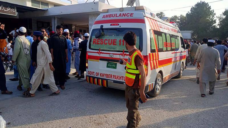 You are currently viewing Peste 50 de persoane au murit în urma unui atentat cu bombă la o moschee din Pakistan