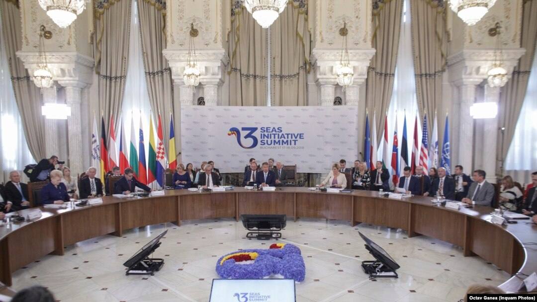 You are currently viewing Decizii importante adoptate astăzi la Summitul Inițiativei celor Trei Mări