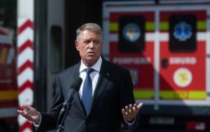 Read more about the article Iohannis de Ziua Pompierilor: Tragedia de la Crevedia a reprezentat o încercare teribilă pentru pompierii noştri