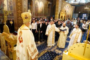 Read more about the article DUMINICA DUPĂ ÎNALȚAREA SFINTEI CRUCI LA CATEDRALA DIN TÂRGOVIȘTE