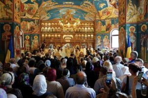 Read more about the article VIDEO – A FOST TÂRNOSITĂ NOUA BISERICĂ A PAROHIEI COSTIȘATA, COMUNA BEZDEAD DIN ARHIEPISCOPIA TÂRGOVIȘTEI