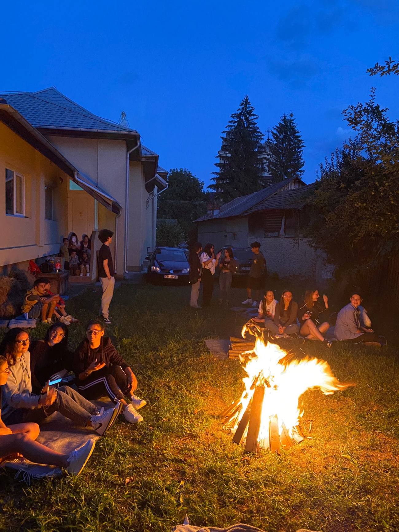 You are currently viewing Vara s-a încheiat, la Brănești, cu o petrecere pentru tinerii voluntari implicați în viața comunității