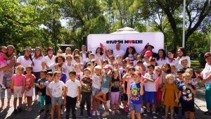 Read more about the article Sute de copii din Moreni și-au luat, astăzi, „Rămas bun!” de la vacanța de vară
