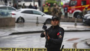 Read more about the article Turcia a arestat 20 de persoane cu presupuse legături cu atacul comis duminică la Ankara