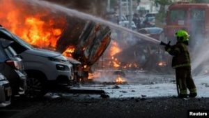 Read more about the article Cel puțin 40 de persoane și-au pierdut viața, iar 779 au fost rănite în urma atacurilor palestinienilor asupra Israelului