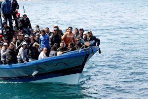 Read more about the article Peste 1.000 de migranţi au ajuns într-o singură zi în Insulele Canare din Spania