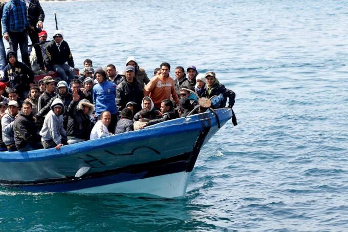 You are currently viewing Peste 1.000 de migranţi au ajuns într-o singură zi în Insulele Canare din Spania