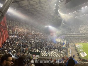 Read more about the article Autocarul celor de la Olympique Lyon a fost atacat cu pietre de ultrașii lui Marseille