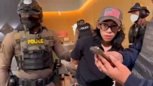 Read more about the article Un băiat de 14 ani a deschis focul într-un mall din Bangkok și a omorât trei persoane