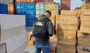 Read more about the article 64.500 pachete cu ţigări, în valoare de aproximativ 1,3 milioane lei, descoperite într-un container sosit din Pakistan în Portul Constanţa Sud