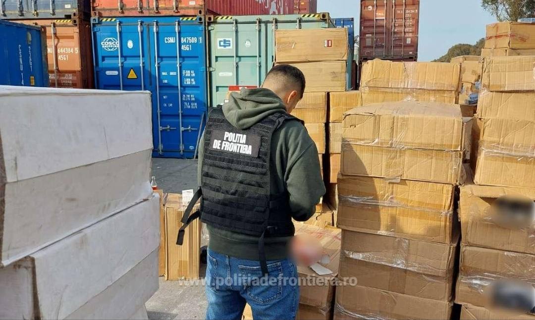 You are currently viewing 64.500 pachete cu ţigări, în valoare de aproximativ 1,3 milioane lei, descoperite într-un container sosit din Pakistan în Portul Constanţa Sud