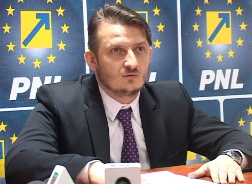 You are currently viewing Gheorghe Pecingină, deputatul PNL care a semnat contestarea măsurilor fiscale la CCR, a fost propus pentru excluderea din partid