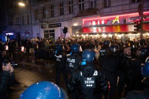 Read more about the article Susținători ai Hamas au sărbătorit în stradă, în Germania, atacul asupra Israelului