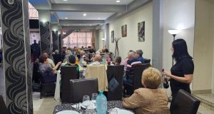 Read more about the article Seniorii din Moreni, sărbătoriți de echipa PSD