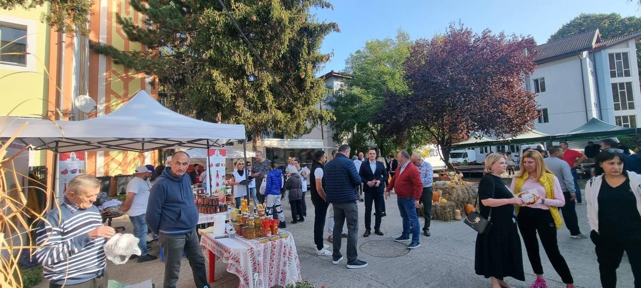 You are currently viewing Claudia Gilia, prefect: Trebuie să îi sprijinim pe cei care, cu multă trudă, ne oferă produse de calitate, românești