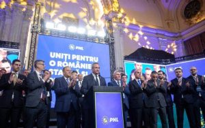 Read more about the article Surse: Liberalii se reunesc la Sinaia pentru a analiza dacă merg pe liste cu PSD la alegeri