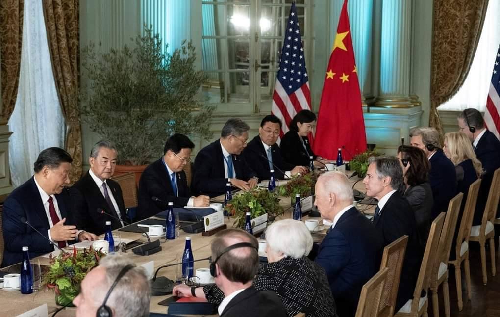 You are currently viewing Biden spune că discuțiile cu preşedintele Xi au fost cele mai constructive şi mai productive discuţii pe care le-a avut