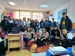 Read more about the article Lecție de generozitate oferită de Liceul Tehnologic Constantin Brâncoveanu