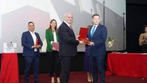 Read more about the article Județul Dâmbovița, triumfător în competiția „Regio, pașaport spre dezvoltare în Sud-Muntenia!”
