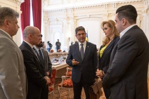 Read more about the article Senatorul Titus Corlățean a solicitat sprijinul politic al statelor arabe și islamice pentru demersurile de eliberare a ostaticului Tal Haimi și a celorlați eventuali cetățeni români capturați de Hamas