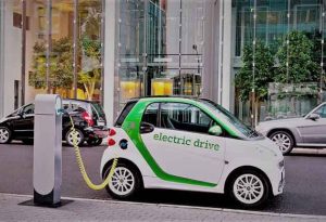 Read more about the article Rabla 2025: Valoarea ecotichetului pentru mașini electrice crește la 7.500 de euro