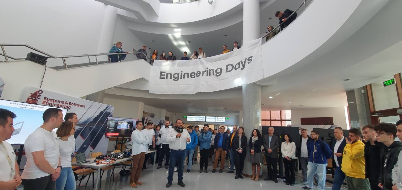 You are currently viewing Studenții UVT au aflat la Engineering Day, de la specialiștii Renault, mai multe despre construcția de mașini