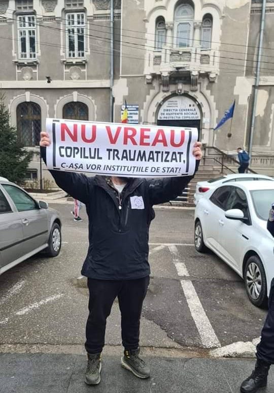 You are currently viewing Director Școala Valea Voievozilor: elevii și profesorii vin cu teamă la școală acum