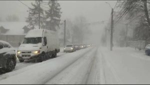Read more about the article Coloane întinse de mașini pe DN1 Ploieşti-Braşov, între Sinaia şi Predeal