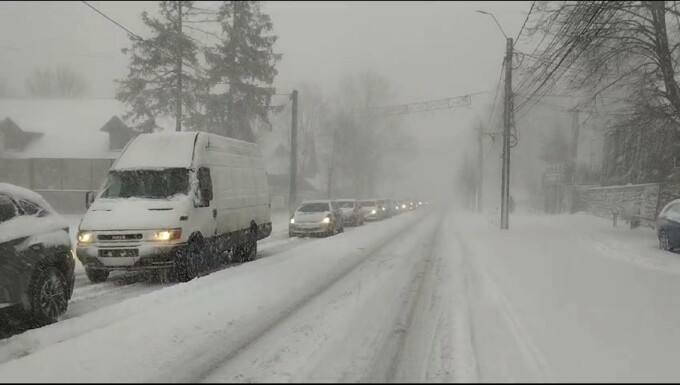 You are currently viewing Coloane întinse de mașini pe DN1 Ploieşti-Braşov, între Sinaia şi Predeal