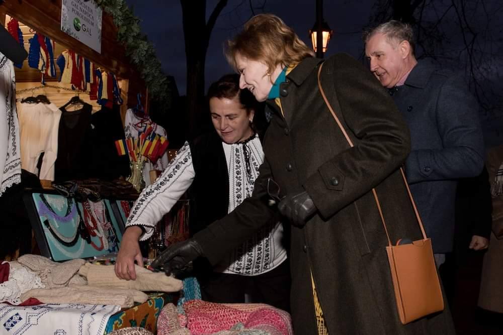 You are currently viewing Târg regal de Crăciun la Castelul Săvârșin, 15 decembrie 2023