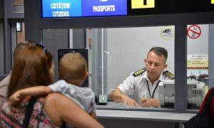 Read more about the article Creşteri cu 14,7% la traficul de persoane prin punctele de frontieră şi cu 11,1% la traficul de mijloace de transport, înregistrate în 2023 față de anul trecut