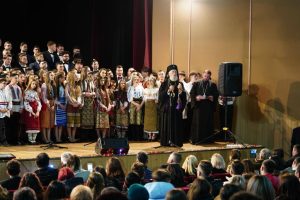 Read more about the article LA TÂRGOVIȘTE A AVUT LOC CONCERTUL TRADIȚIONAL DE COLINDE AL ȘCOLILOR DE TEOLOGIE DIN EPARHIE