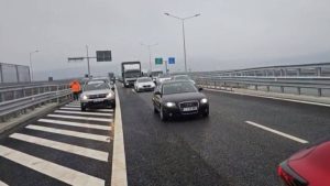 Read more about the article S-a deschis circulația pe lotul Chețani – Câmpia Turzii al Autostrăzii Transilvania
