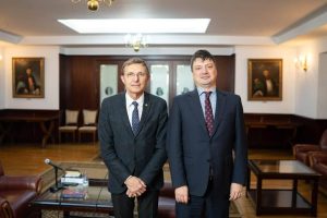 Read more about the article Președintele Academiei Române, la microfonul Avangarda, în Ajun de Crăciun