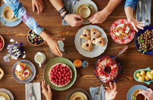 Read more about the article Sfaturi pentru a ameliora simptomele excesului alimentar