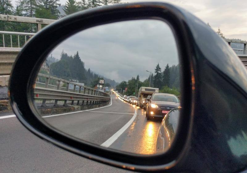 You are currently viewing Aglomerație, pe Valea Prahovei; optați pentru rutele alternative, când reveniți din vacanță