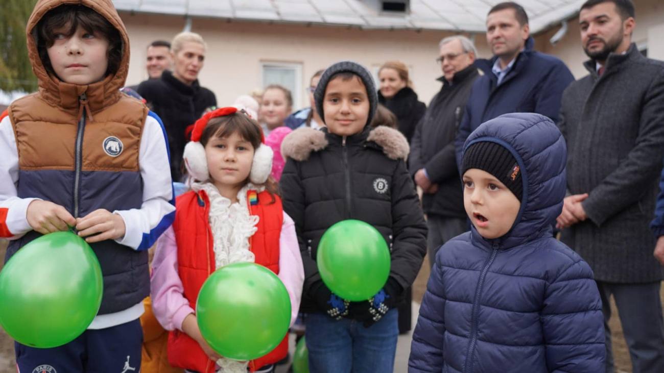 You are currently viewing Loc de joacă inaugurat, astăzi, la Săteni