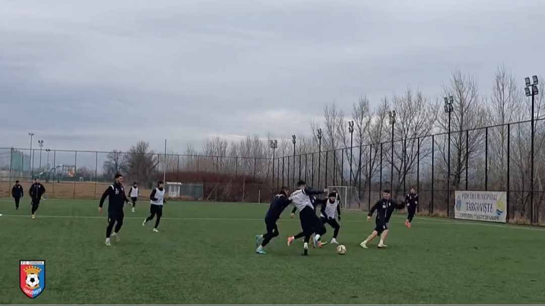 You are currently viewing Jucătorii Chindiei Târgoviște au reluat antrenamentele! Diego Longo, antrenor: „Nu a fost o perioadă ușoară, dar suntem optimiști”