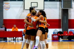 Read more about the article Voleibalistele de la CSM Târgoviște, o nouă victorie în campionat: 3-2 cu CSM Lugoj
