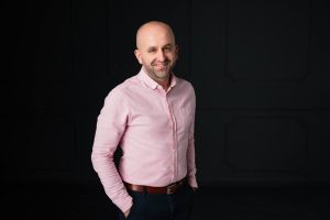 Read more about the article 1.200 de joburi remote au fost postate de la începutul anului. Cele mai multe poziții deschise sunt în call center-e, asigurări, IT / telecom, servicii și educație / training