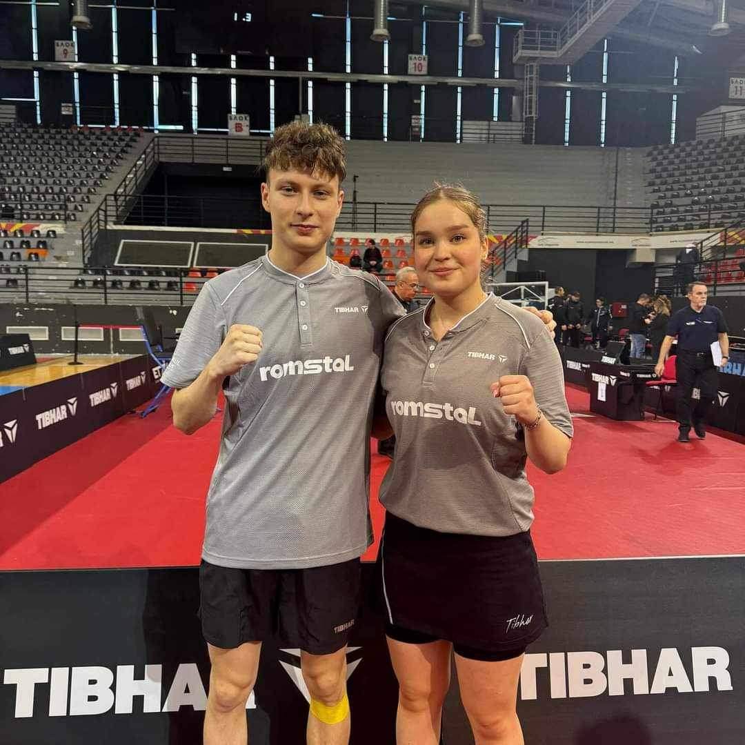 You are currently viewing Darius Movileanu şi Elena Zaharia, argint la dublu mixt la Campionatul European U21 tenis de masă