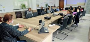 Read more about the article Asistenții maternali dâmbovițeni, instruiți pe subiectul consumului de tutun și droguri