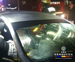 Read more about the article Accident rutier grav, la Gura Ocniței! Două persoane sunt încarcerate!